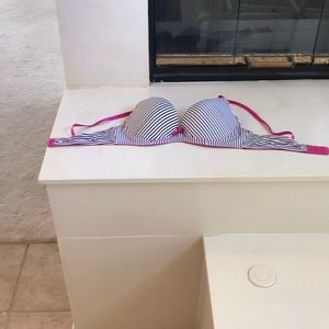 I am selling my clothes, because I lost weight.